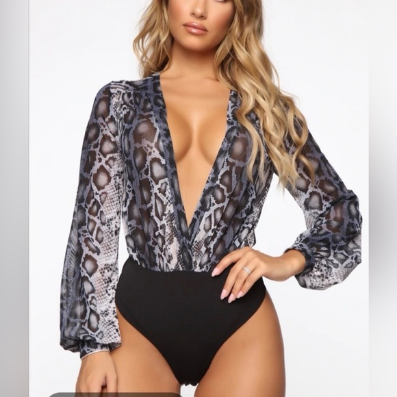 Fashion Nova Tops - 🩶 Like New 🩶 Fashion Nova Snake Print Sheer Bodysuit Size Small 🩶